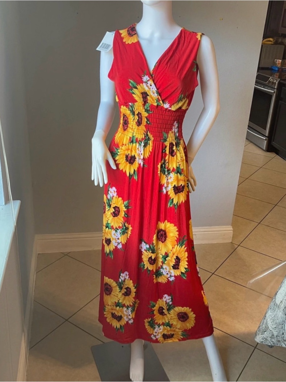 New Women’s sunflower floral dress size XXL for size 12-14
Stretchy waist